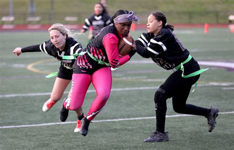 Dunkirk Suffers 6 0 Loss On Senior Night In Girls Flag Football News