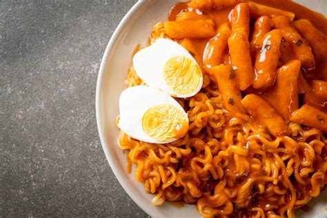 Rabokki Ramen Ou Macarr O Instant Neo Coreano E Tteokbokki Em Molho