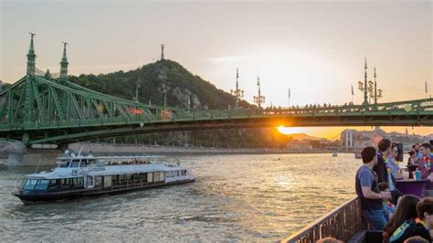 Budapest Donau Kreuzfahrt Bei Sonnenuntergang Mit Unbegrenztem Prosecco