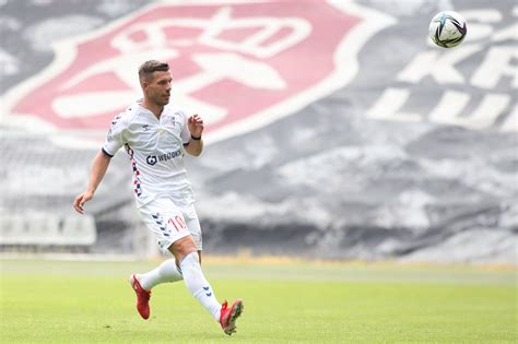 Lukas Podolski trenuje a kibice czekają na jego debiut Nie mówiłem