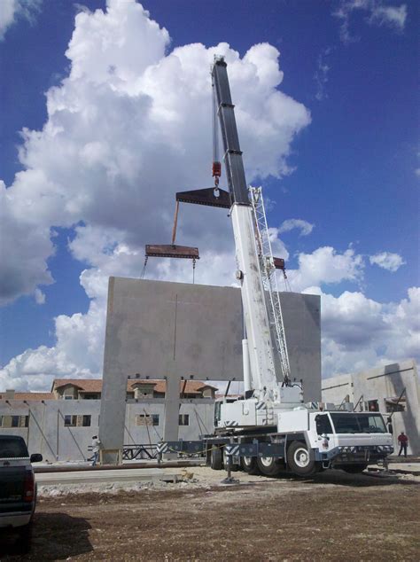 Photo Gallery — Texas Crane Services | 24/7 Crane Rentals | Highest ...