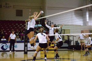 Volleyball Splits Four Matches Of Regional Crossover Sports