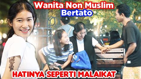 Prank Sholawat Wanita Non Muslim Bertato Sang Penolong Hatinya