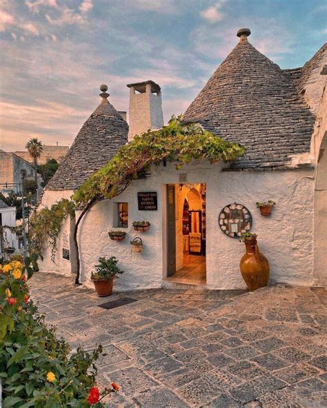 Gorgeous Alberobello, Italy : r/europe