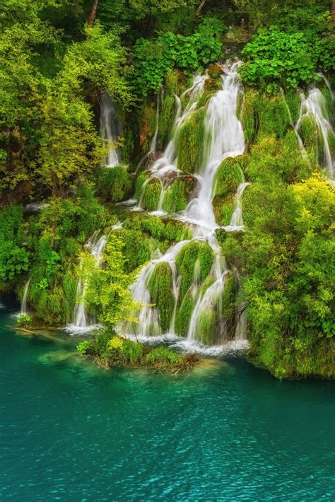 Worlds Most Beautiful Waterfalls Popular