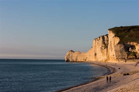 Ètretat – Beach at sunset - Vincos Images