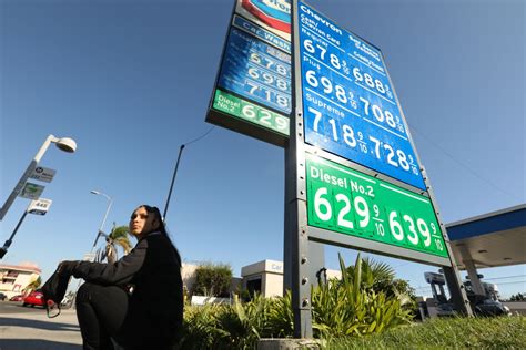 Californians Get Gas Tax Refunds Beginning Today What To Know Los Angeles Times