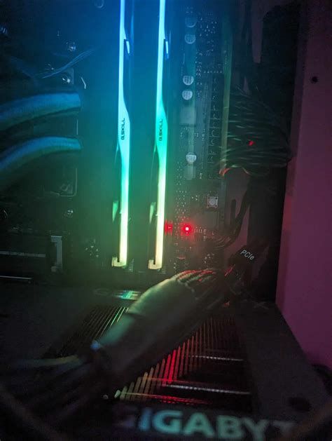 Gigabyte B650 Gaming X Ax Red Light Rgigabyte