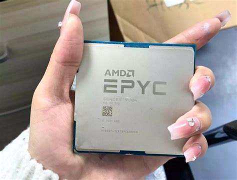 Alleged Amd Epyc X Genoa X Es Cpu With Zen Cores Mb D