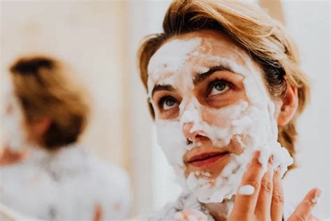 Jangan Abai Ini Cara Double Cleansing Yang Benar Supaya Kulit Wajah