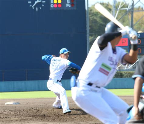 【日本ハム】長谷川威展フェニックスlで2球種勝負「真っすぐとスライダーだけで」3者連続三振 プロ野球写真ニュース 日刊スポーツ