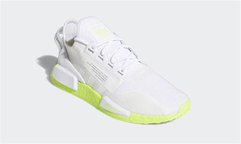 Adidas Originals Nmd R1 V2 “cloud White Core Black” アディダス オリジナルス エヌ エム ディー ブイツー “クラウドホワイト コア