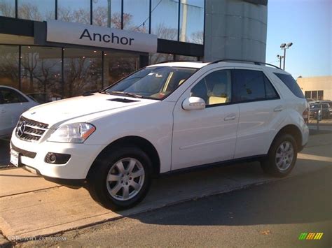 Alabaster White Mercedes Benz Ml Matic Photo