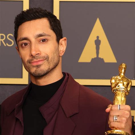 The Muslim Vibe On Twitter History Has Been Made As British Pakistani Actor Riz Ahmed Becomes