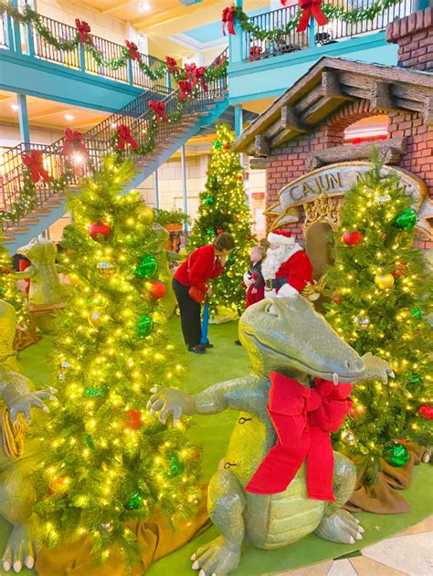 Santa Returns To Perkins Rowe For The Holiday Season Perkins Rowe