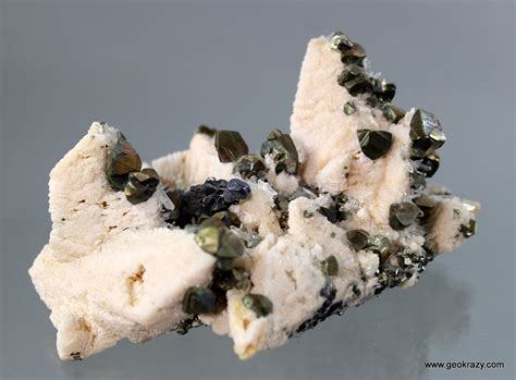 Calcite Var Manganoan With Chalcopyrite Galena And Pyrite Geokrazy