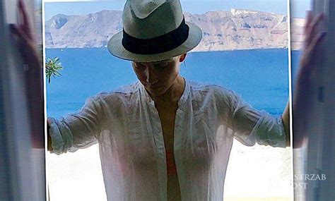 Katarzyna Zielińska pokazała się w samym bikini Nie krępuje jej pokazywanie ciążowych krągłości