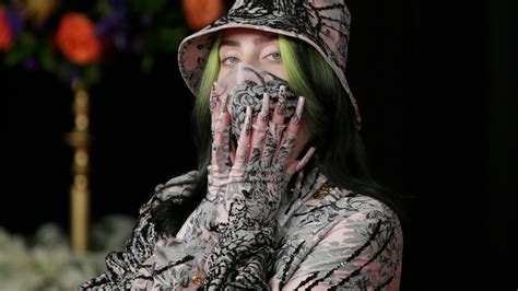 Billie Eilish E I Coordinati Haute Couture Ecco I Suoi 10 Look