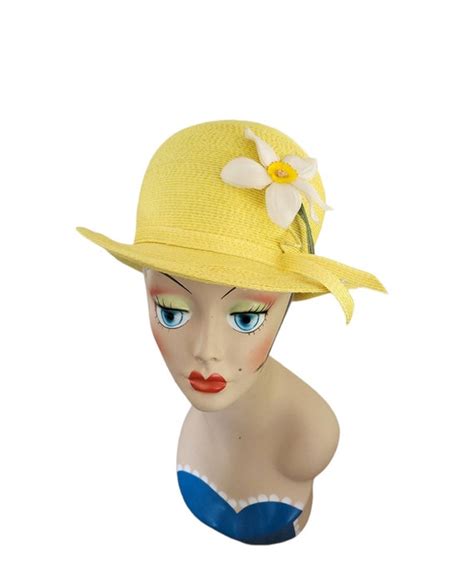 Yellow Daisy Hat Gem