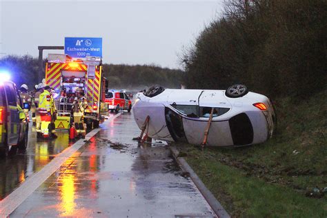 Auto Berschl Gt Sich Auf Der A Bei Eschweiler West Filmpost