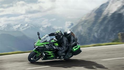 Amazing The 2018 Kawasaki Ninja H2 Sx Is A 201 Horsepower