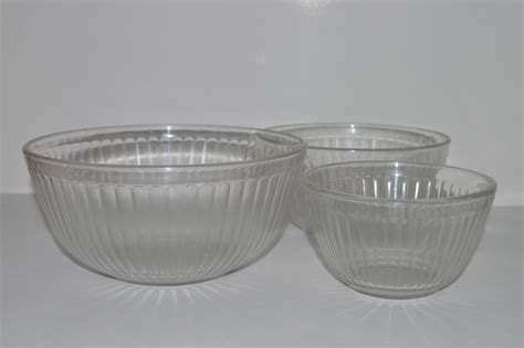 Pyrex Mixing Bowl Set, Pyrex Clear Ribbed Glass Nesting Bowls, Set of 3 ...