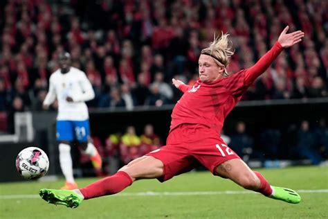 Officielt Kasper Dolberg Skifter Sevilla Ud Med Hoffenheim Flashscore Dk