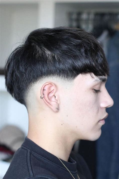 IDEAS PEINADO CORTE DE PELO HOMBRE 2023 TENDENCIA PRIMAVERA VERANO LOOK