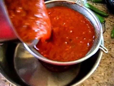 Fast And Easy Red Chile Sauce For Tamales Enchiladas Pozole Youtube