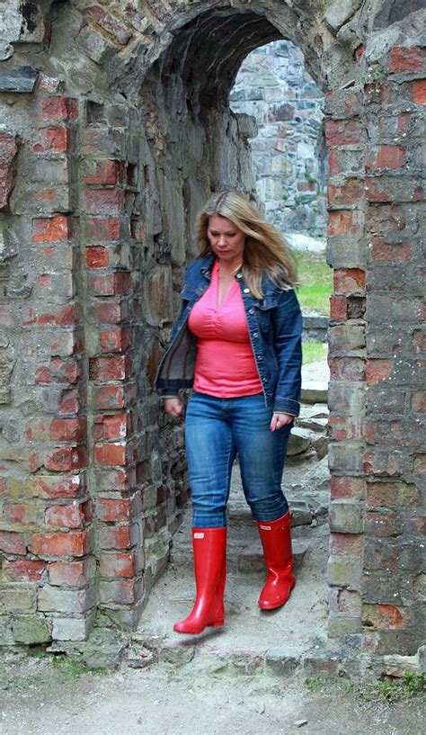 Susanne In Red Hunter Wellies Hunter Wellies Wellies Rain Boots Wellies Boots