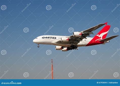 Airbus 380 LAX October 20th 2008 Landing Editorial Stock Image - Image ...