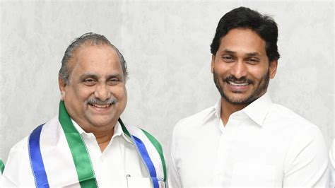 Kapu Leader Mudragada Padmanabham And His Son Join YSRCP The Hindu