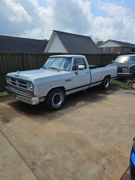 Jessies 1988 Dodge D100 Holley My Garage