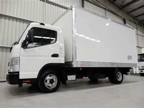 2013 FUSO CANTER AUTOMATIC PANTECH JTFD4107084 JUST TRUCKS