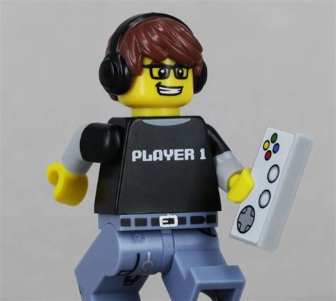 Lego Cmf 71007 Minifigures Series 12 Video Game Guy Free Local