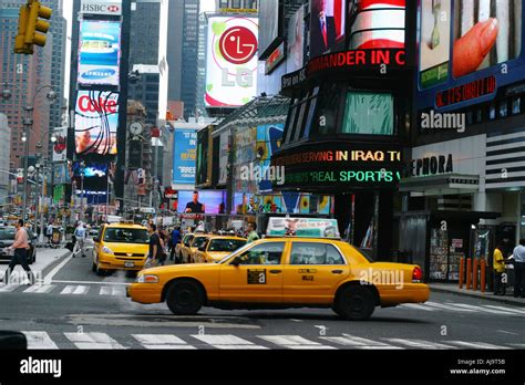 Time Square Manhattan New York City Yellow Taxi Cab Stock Photo Alamy