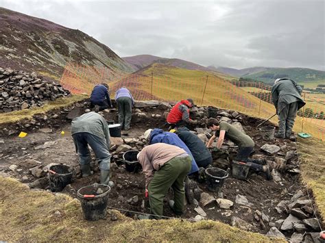 Day 9 Tinnis Hill Fort Dig Wall To Wall Dark Age Digs