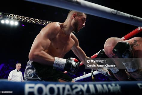 Tommy Fletcher Punches Darryl Sharp As They Back Into The Corner