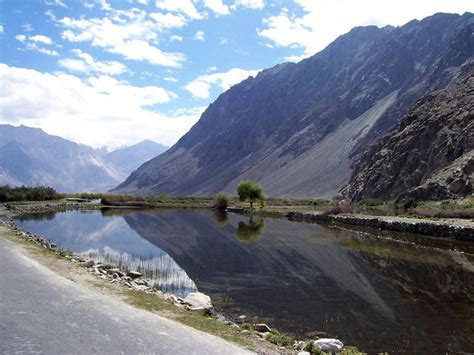 Leh Pangong Lake Nubra Valley Lamayuru Alchi Tour Package