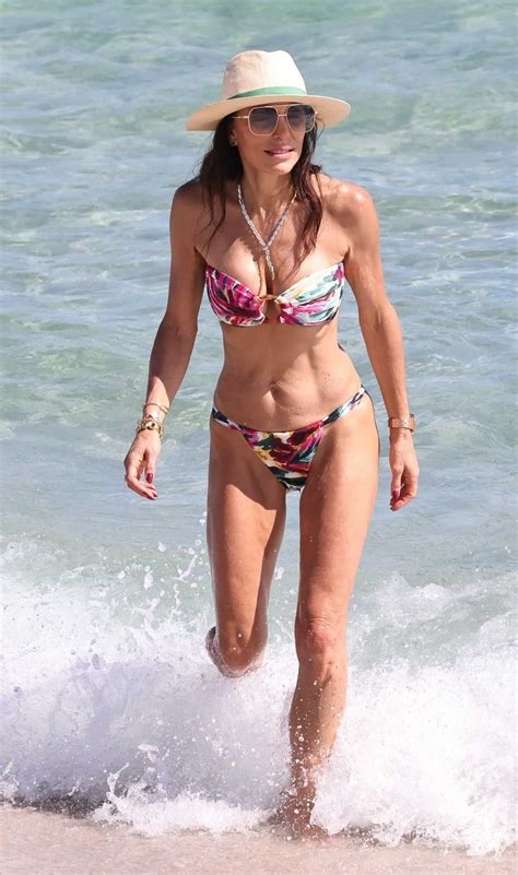 Bethenny Frankel In A Floral Bikini On The Beach In Miami Celeb Donut