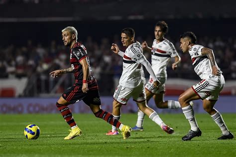 Flamengo Vence S O Paulo Por X Pela Semifinal Da Copa Do Brasil