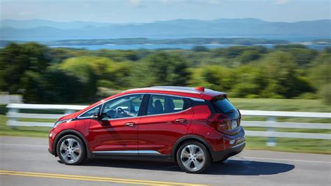 Модель Chevrolet Bolt 2020 EV вскоре получит обновление