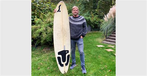 Handsigniertes Surfboard Von Schauspieler Henning Baum