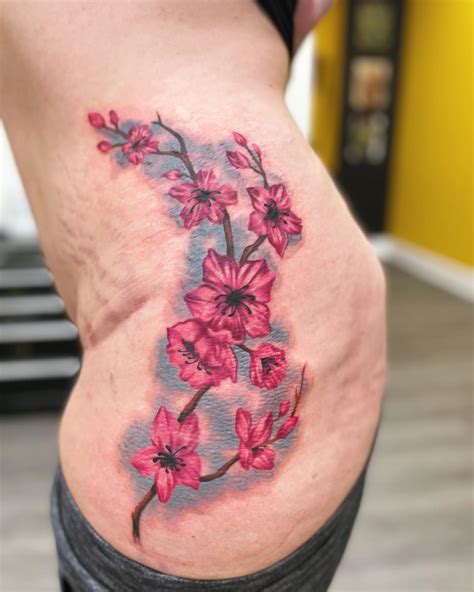 Tatuajes de sakura la flor de cerezo japonesa 33 diseños en HD