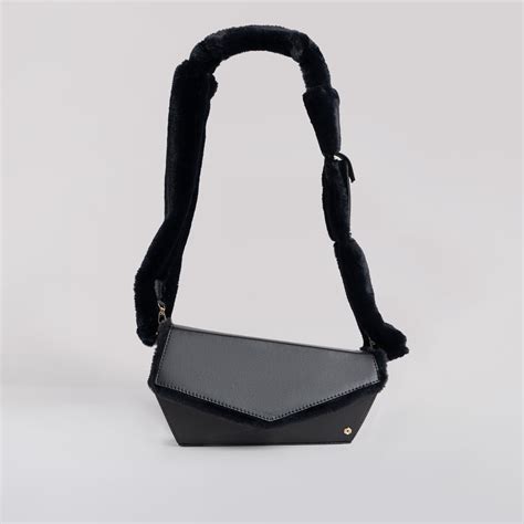 Hexella Vanity Obsidian Black Warp