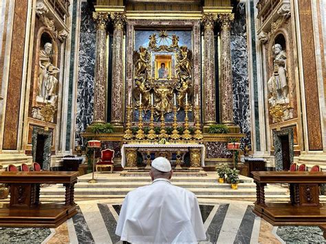 El Papa Reaparece Tras Su Hospitalización En La Misa Del Domingo De Ramos Yo También Necesito