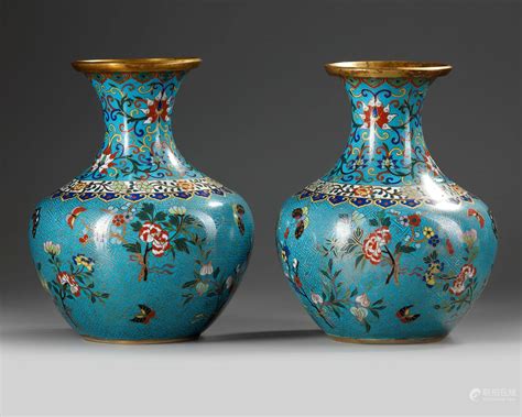 Bidlive A Pair Of Chinese Cloisonn Vases Th Century