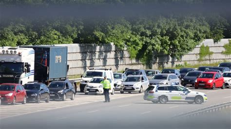 Uheld Skaber Tung Trafik P Motorvej Bt Trafik Bt Dk