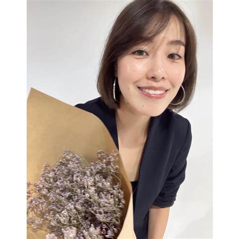 花見菜月さんのインスタグラム写真 花見菜月instagram 「10月20日をもちまして約8年半勤めさせて頂いたshimaを退社致しました。 ここで出逢えた人たちに心から感謝しております