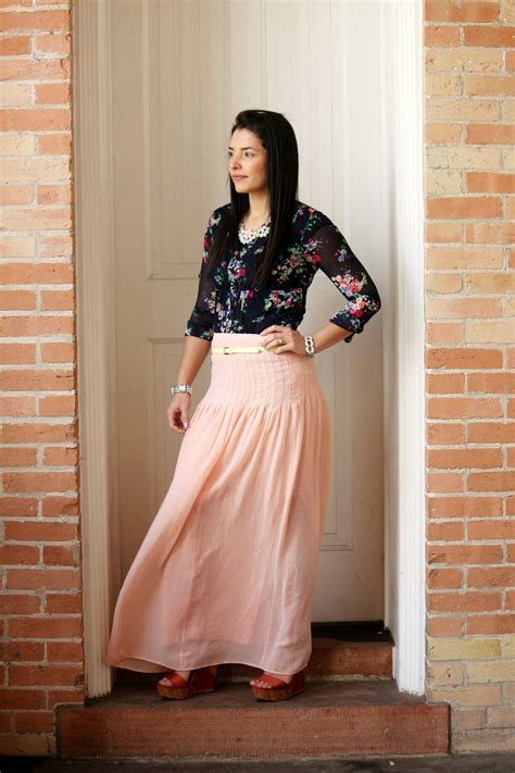 My Simple Modest Chic Floral And Pastel Long Pleated Skirt Outfit Long Pleated Skirt Outfit